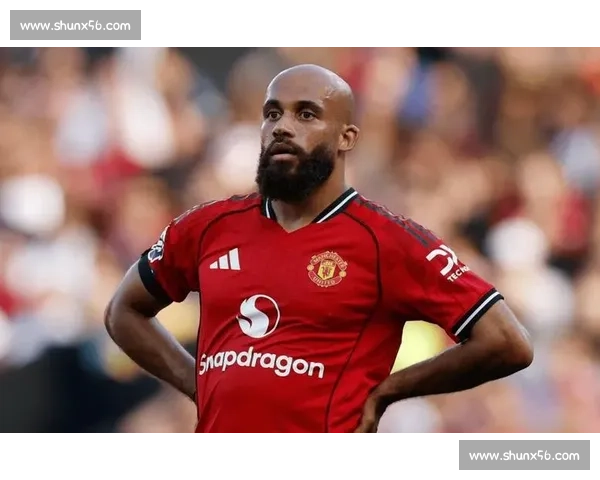 内维尔力挺双核:姆伯莫库尼亚助曼联冲前六 内维尔力挺双核:姆伯莫库尼亚助曼联冲前六