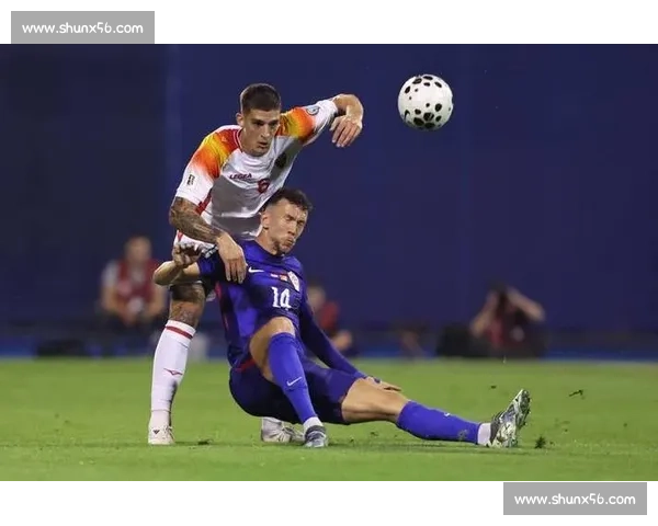 欧战焦点对决黄马vs罗马攻防博弈引爆赛场夜胜负走向成最大看点