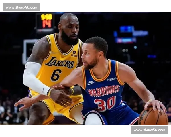 湖人大战勇士,西部强队争锋对决,谁将笑到最后引领季后赛新篇章 湖人大战勇士,西部强队争锋对决,谁将笑到最后引领季后赛新篇章