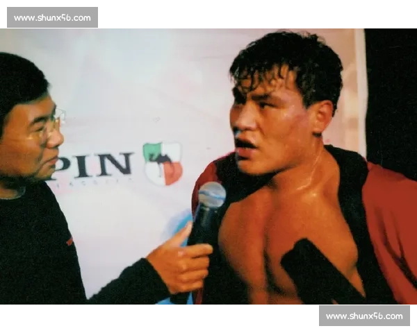 柳海龙对决宝力高经典视频解析揭示中蒙搏击力量与技巧巅峰碰撞